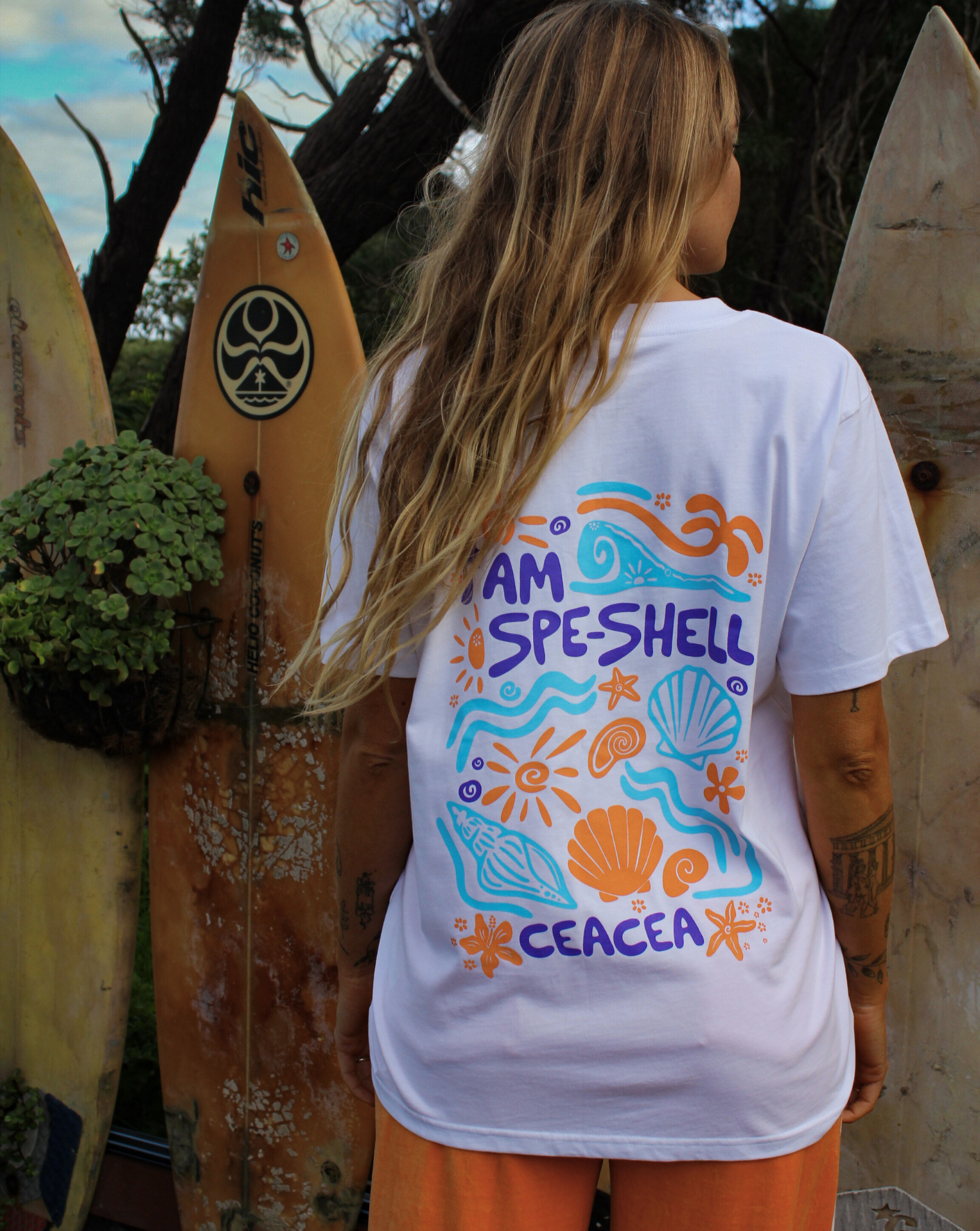 Spe-Shell Tee – White