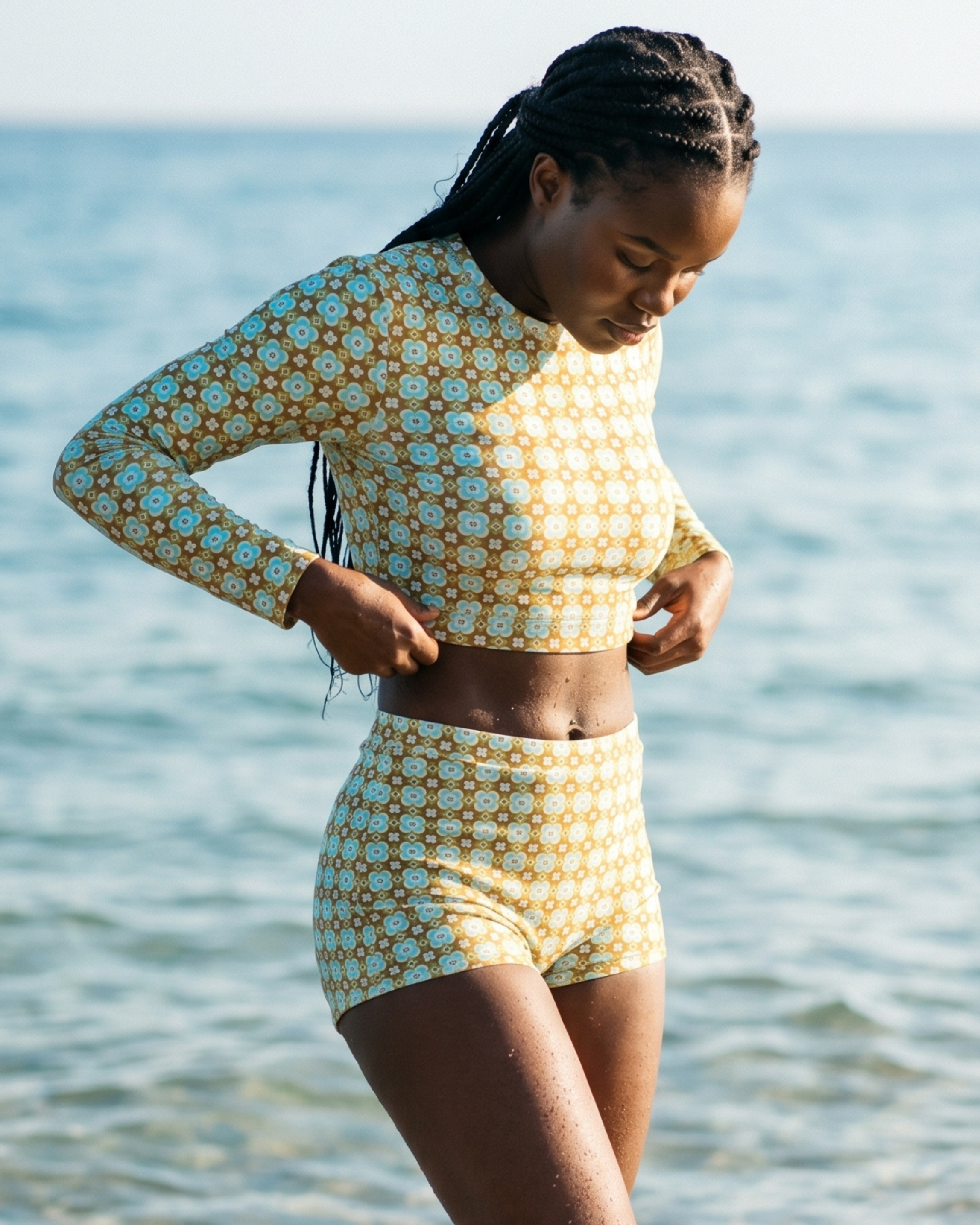 Isla Crop – Beach Blossom